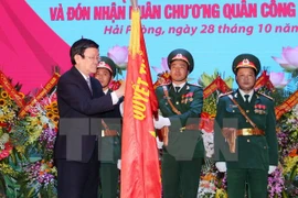  Presidente vietnamita elogia hazañas de las fuerzas armadas