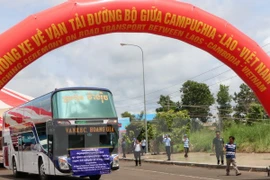 Inauguran vía de transporte trasfronterizo Cambodia-Laos-Vietnam