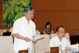 Parlamento vietnamita debate acerca de formación jurídica