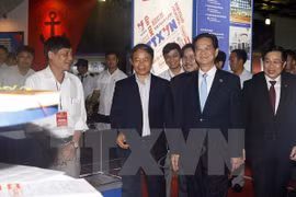  Exposición resalta logros socioeconómicos de 70 años de Vietnam
