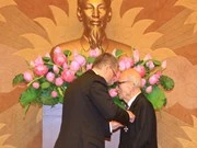  Otorgan alta condecoración húngara a profesor vietnamita
