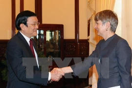 Presidente Truong Tan Sang recibe a la embajadora alemana Jutta Frasch (Fuente: VNA)