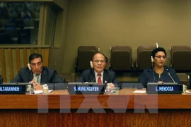Sinh Hung copreside sesión de presidentes parlamentarios