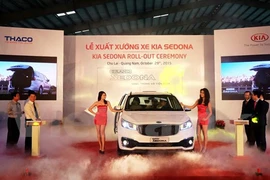  THACO lanza minivan Kia Sedona producido en Vietnam