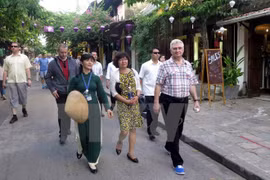 Recorrido de presidente de Senado checo por provincia vietnamita