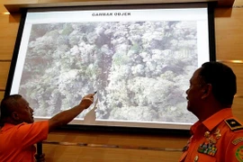  Encuentran segunda caja negra de avión accidentado en Indonesia