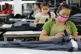  Laos intensifica gestión de trabajadores extranjeros