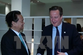 Premier vietnamita sostiene conversaciones con líderes mundiales en París