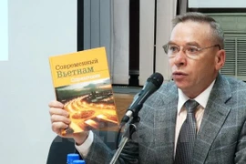  Presentan en Rusia libro sobre Vietnam de hoy