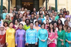 Debuta Círculo de Mujeres de la ASEAN en Hanoi