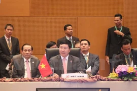 Viceprimer ministro vietnamita participa en reuniones de alto nivel de ASEAN