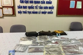 Detienen a una ciudadana malasia por transportar cocaína