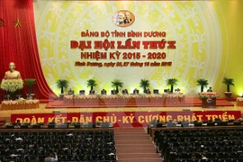 Presidente vietnamita asiste a la asamblea partidista de Binh Duong