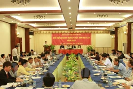 Actualizan a inversores vietnamitas acuerdos comerciales entre Vietnam