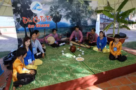 Inaugurado Primer Festival Don Ca Tai Tu (Fuente:VNA)