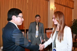 El vicepremier Pham Binh Minh y la presidenta de la Comisión de Relaciones Exteriores del Senado mexicano, Gabriela Cuevas Barron (Fuente: VNA)