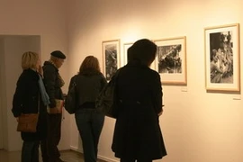 En Paris exposición sobre la guerra en Viet Nam 