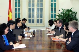 Vu Duc Dam recibió a la delegación del FM (Fuente: VNA)