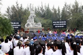 Vietnam recuerda a víctimas de la masacre Son My 