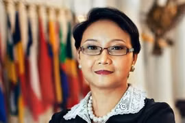 La ministra de Relaciones Exteriores de Indonesia Retno Lestary Priansari Marusdi,