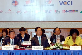 Vietnam crea condiciones favorables para inversores 