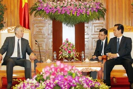 Expremier británico se compromete con ayuda a Vietnam 