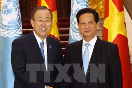 El primer ministro Nguyen Tan Dung y el secretario general de la ONU, Ban Ki-moon (Fuente: VNA)