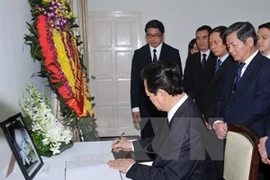 Condolencias de Vietnam a Singapur por fallecimiento de Lee Kwan Yew 