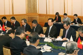 El primer ministro de Vietnam, Nguyen Tan Dung, sostuvo hoy en Tokio varias reuniones con funcionarios y empresarios japoneses. (Fuente: VNA)