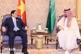 El primer ministro Pham Minh Chinh se reunió con el príncipe heredero y primer ministro de Arabia Saudita, Mohammed bin Salman, en Riad el 20 de octubre de 2023. (Fuente: VNA)
