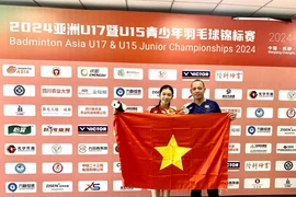 La badmintonista vietnamita Nguyen Thi Thu Huyen gana una medalla de plata en los Campeonatos Asiáticos sub-17 y sub-15. (Fuente: VNA)