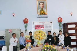 Felicitan a secta budista de Hoa Hao en Can Tho por su aniversario de fundación. (Fuente: VNA)