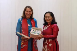 La secretaria adjunta del Comité del Partido Comunista de Vietnam en Ciudad Ho Chi Minh y presidenta del Consejo Popular municipal, Nguyen Thi Le, y la presidenta del Senado australiano, Sue Lines. (Fuente: VNA)