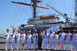 Buque de Armada Popular de Vietnam visita Indonesia. (Fuente: qdnd.vn)