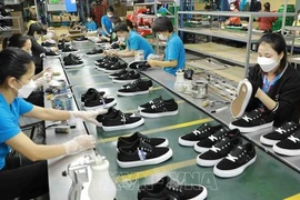Industria textil y de calzado de Vietnam se esfuerza por alcanzar metas de exportación en 2022