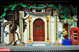 Recrean modelos de pagodas vietnamitas con piezas de Lego