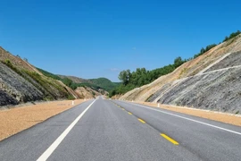 Aprueban plan de inversión en proyecto vial en localidades sureñas de Vietnam