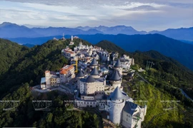  “Ciudad en las nubes” en la cima vietnamita de Ba Na