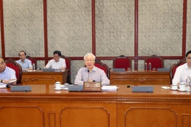 Instan a realizar el máximo empeño en lucha contra COVID-19 en Vietnam