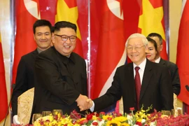 [Fotos] Banquete dedicado al presidente Kim Jong-un