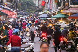 [Foto] El Mercado Hang Be, ubicado en Hanoi, atrae multitud en los últimos días del año