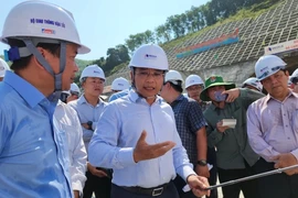 Solicitan en Vietnam mayores esfuerzos para concluir la ruta Norte-Sur