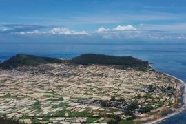 Maravillosa belleza de isla de Ly Son desde arriba