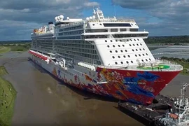 Atracan en provincia vietnamita de Ba Ria- Vung Tau dos cruceros con más de siete mil turistas
