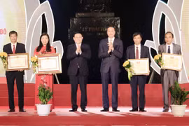 Hanoi celebra el 90 aniversario del Día Tradicional del Frente de la Patria de Vietnam