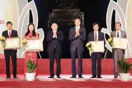 Hanoi celebra el 90 aniversario del Día Tradicional del Frente de la Patria de Vietnam