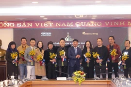 Premios “Cong hien” de VNA reconocen a los artistas vietnamitas más dedicados a la música
