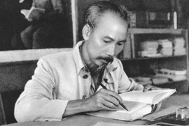 Legado del Presidente Ho Chi Minh heredado y promovido por generaciones de vietnamitas