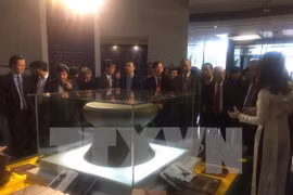 Celebran Día del Patrimonio Cultural de Vietnam con exposición temática