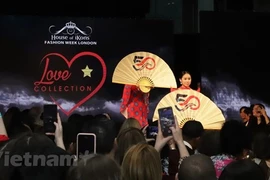 Ao Dai vietnamita capta atención de diseñadores británicos 